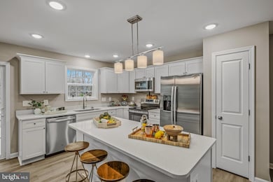 87 Boothbay Dr, Martinsburg, WV 25403 - photo 6