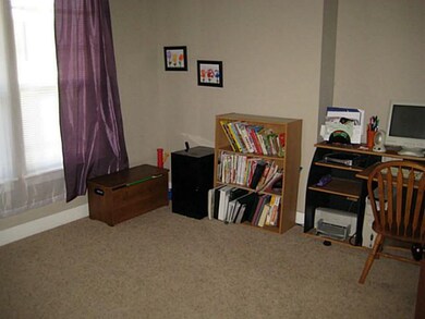 Studio/Study/Office.