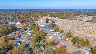 44 Clairmont Ave, Elberton, GA 30635 - photo 6