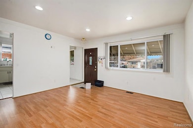 23920 Winifred Ave, Warren, MI 48091 - photo 4