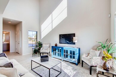 AIRY SPACIOUS GREATROOM