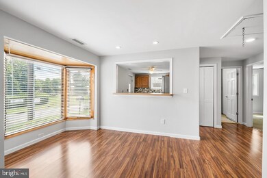 933 E Mermaid Ln, Glenside, PA 19038 - photo 2