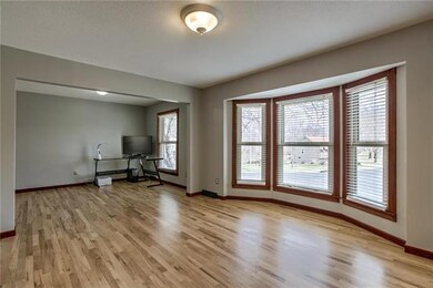 8732 Widmer Rd, Lenexa, KS 66215 - photo 5
