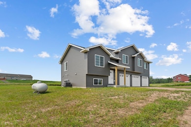 16780 Eagle Ridge Cir, Pine City, MN 55063 - photo 2