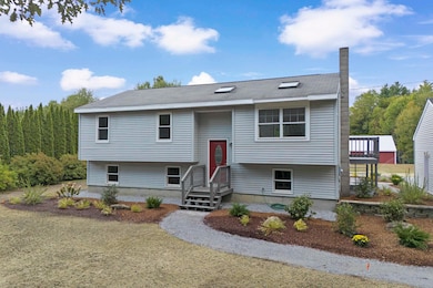 207 Thorndike Rd, Weare, NH 03281 - photo 3