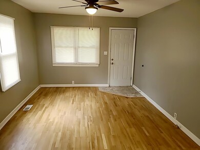 2212 Midway St, Johnson City, TN 37601 - photo 7