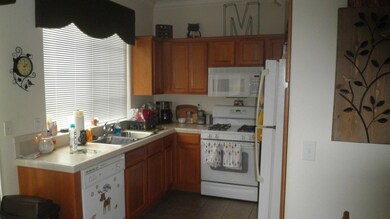 2385 La Villa Way, Redding, CA 96003 - photo 2