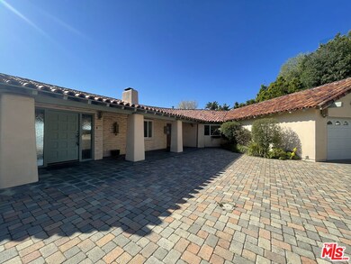 10723 Stradella Ct, Los Angeles, CA 90077 - photo 4