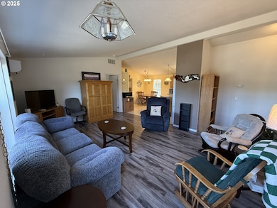 1750 S 28th Ct, Coos Bay, OR 97420 - photo 5