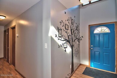 Very Inviting Entry