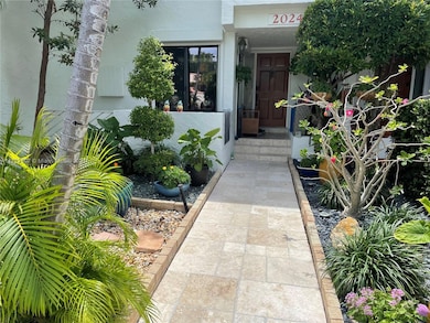 20246 NE 34th Ct unit 46, Miami, FL 33180 - photo 4