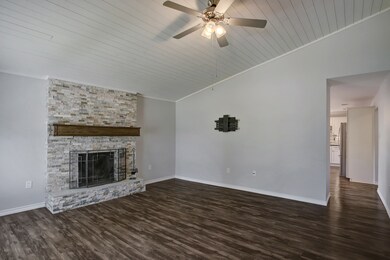 4426 Peridot Ln, Friendswood, TX 77546 - photo 6