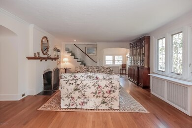012-Living_Room-1233919-print