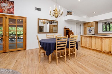 008_Dining Room