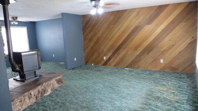 4201 Sturdivant Ave, Klamath Falls, OR 97603 - photo 3