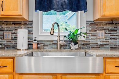 47 Penacook St, Concord, NH 03301 - photo 7