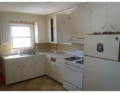 9 Brookfield St, Ludlow, MA 01056 - photo 2