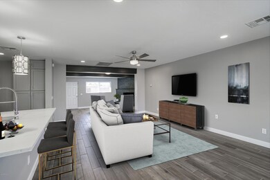 1423 E GRANADA RD