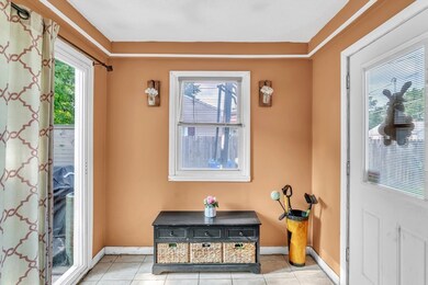 72 W Bay Path Terrace, Springfield, MA 01109 - photo 5