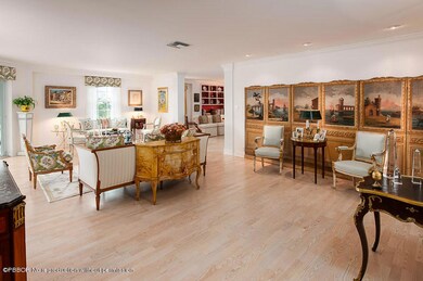 330 Cocoanut Row 5D - Living Room and en