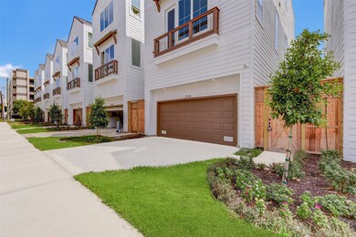 2516 Ohsfeldt St, Houston, TX 77008 - photo 2