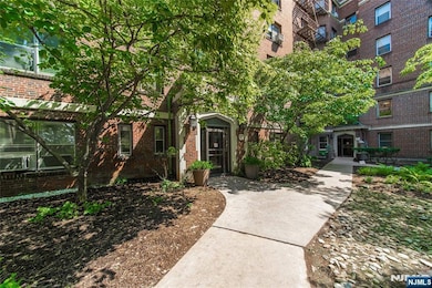 Dwight Manor unit B51, Englewood, NJ 07631 - photo 4