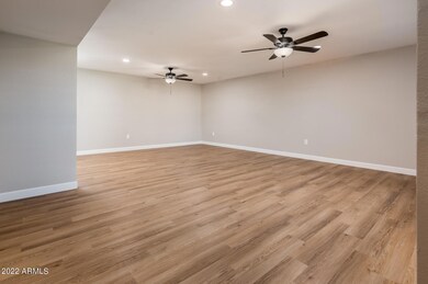 10701 W Santa fe Dr, Sun City, AZ 85351 - photo 6