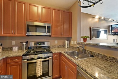 Atlas unit 918, Washington, DC 20037 - photo 5