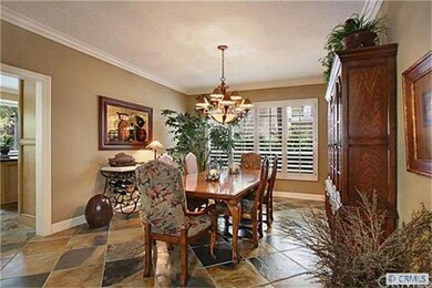 Separate large formal dining room