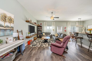 7-web-or-mls-5563 Galaxy Dr-02