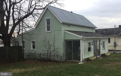 214 S Hawbaker Cir, Clear Spring, MD 21722 - photo 4