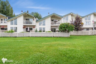 Rear Exterior_7664-FULL