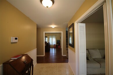 121 S Jane St, Alvin, TX 77511 - photo 6