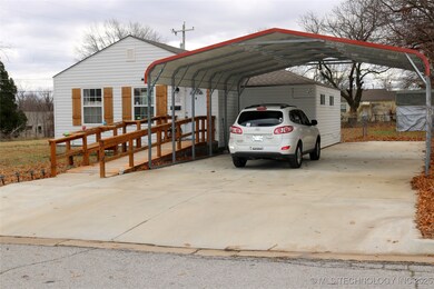 The property has a ramp that allows access for phy