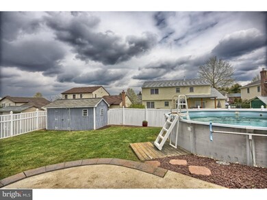 4305 Stoudts Ferry Bridge Rd, Reading, PA 19605 - photo 5