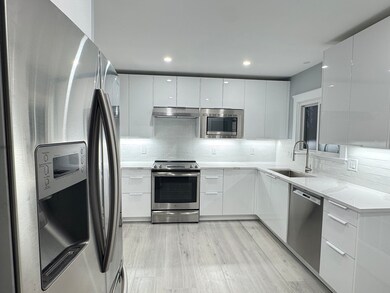 2075 Beacon St unit 2075, Waban, MA 02468 - photo 6