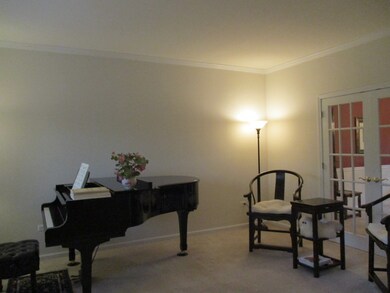 2335 Joyce Ln, Naperville, IL 60564 - photo 2