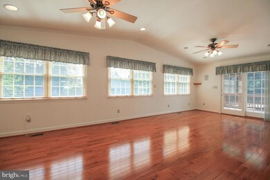 13405 Birch Bark Ct, Fairfax, VA 22033 - photo 7