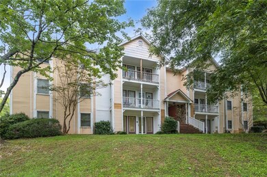 3107 Darden Rd unit D, Greensboro, NC 27407 - photo 2