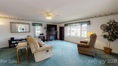 105 Joyce Rd, Hendersonville, NC 28792 - photo 3