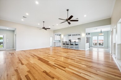 807 5th St, San Leon, TX 77539 - photo 3