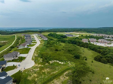 308 Ledgestone Ridge Ct, Manhattan, KS 66503 - photo 4