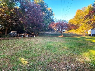 410 Dellinger Rd, Shelby, NC 28152 - photo 4