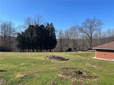 19549 Mckee Rd, Wellsville, OH 43968 - photo 5