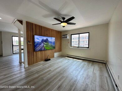 186 Lamped Loop unit 92, Staten Island, NY 10314 - photo 2