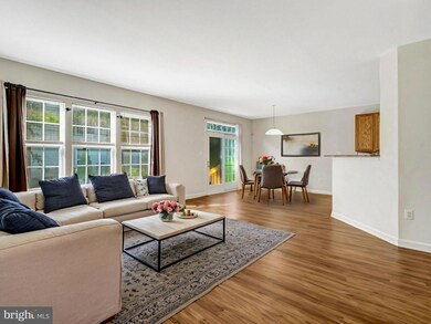 8339 Middle Ruddings Dr, Lorton, VA 22079 - photo 2