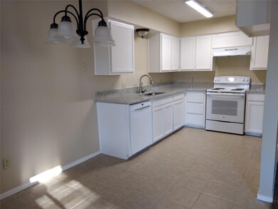 7712 Westcliff St, North Richland Hills, TX 76182 - photo 2