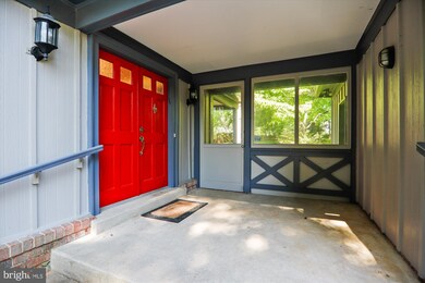 12416 Willow Green Ct, Potomac, MD 20854 - photo 2