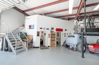 man cave-2