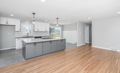 2737 Braemore (17)